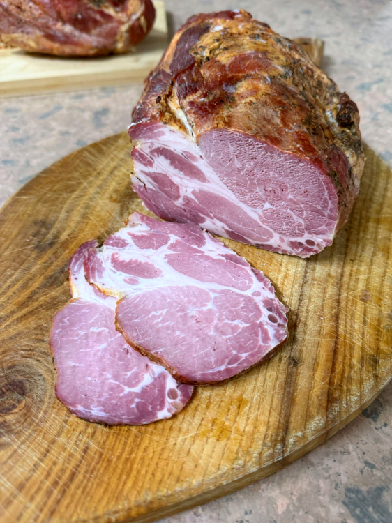 Karkówka pieczona w plastrach.png